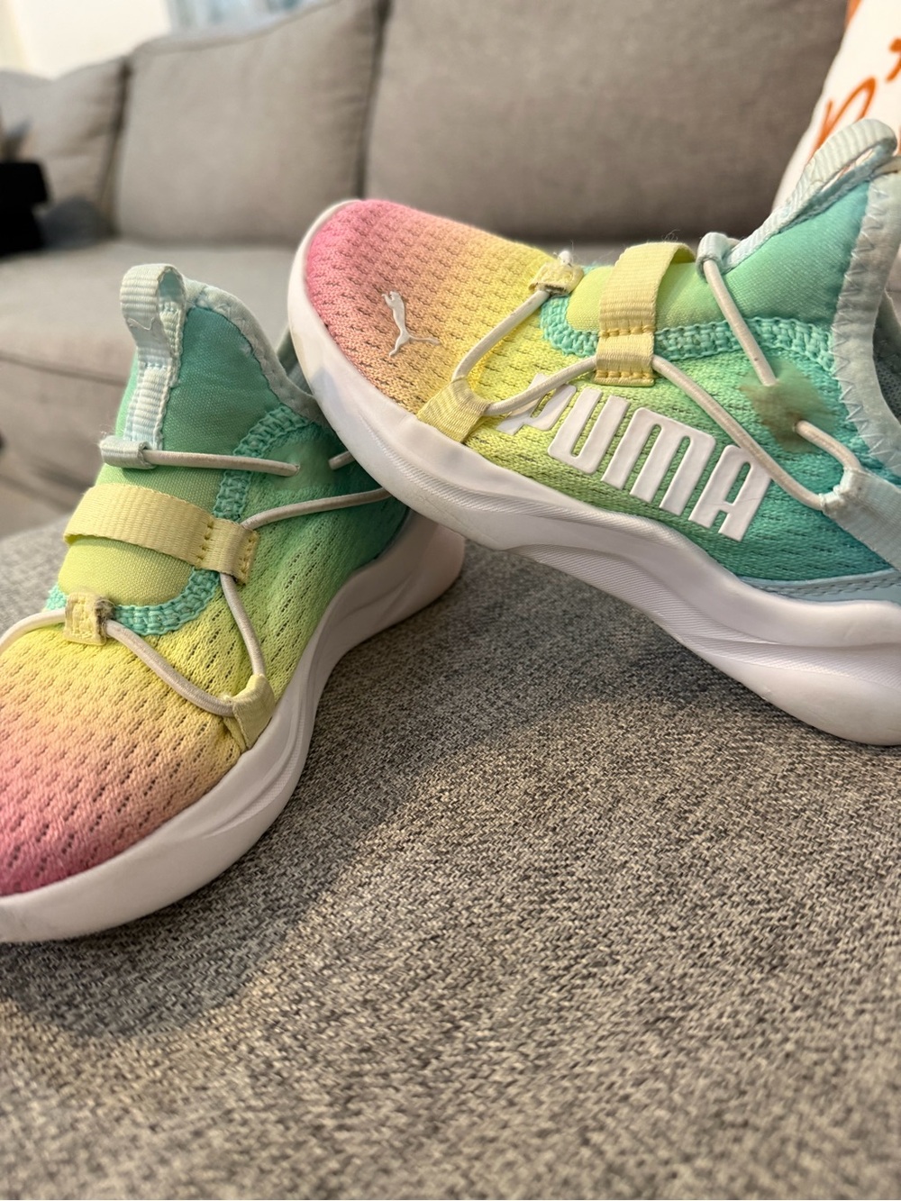 Puma Girls Pastel Colored Mesh Sneakers in Pink, Yellow & more Size 10.5 GUC